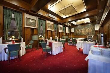 Brioni Suites