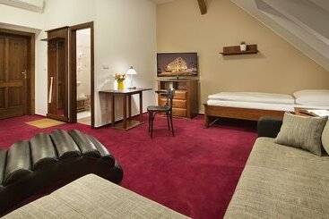 Brioni Suites