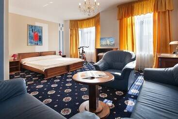 Brioni Suites