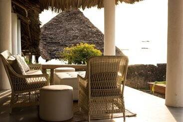 هتل Chuini Zanzibar Lodge By Newmark