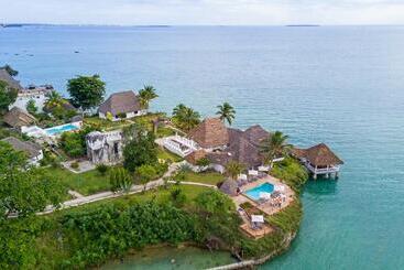 هتل Chuini Zanzibar Lodge By Newmark