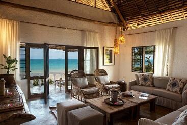 هتل Chuini Zanzibar Lodge By Newmark