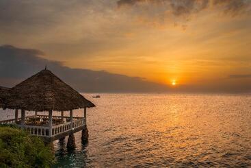 هتل Chuini Zanzibar Lodge By Newmark