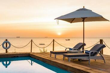 هتل Chuini Zanzibar Lodge By Newmark