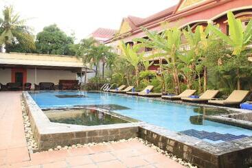 هتل Mekong Angkor Palace Inn