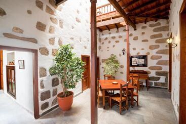 هتل Rural Villa De Agüimes