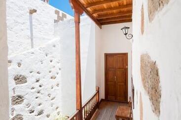 هتل Rural Villa De Agüimes