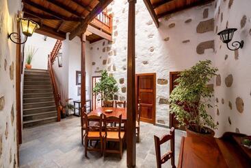 هتل Rural Villa De Agüimes