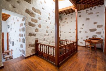 هتل Rural Villa De Agüimes