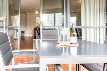 هتل Victoria Square Apartments
