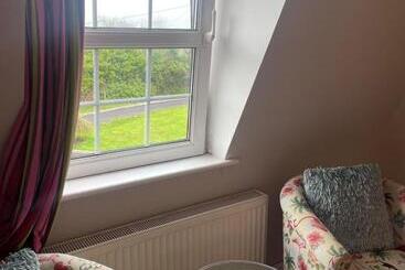 تختخواب و صبحانه Beechwood House Accommodation