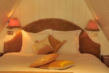 تختخواب و صبحانه Exclusive Suites The Secret Garden
