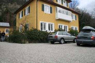 تختخواب و صبحانه Gästehaus Egger