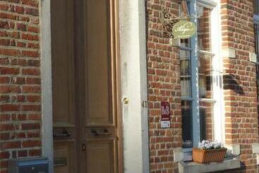 تختخواب و صبحانه Guesthouse Alizée