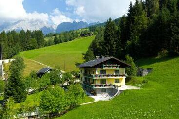 تختخواب و صبحانه Haus Elisabeth