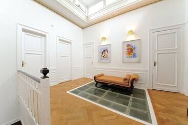 تختخواب و صبحانه Jvr108 Luxury Guesthouse