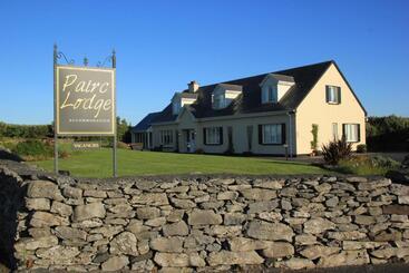 تختخواب و صبحانه Pairc Lodge