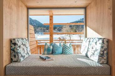 Das Leonhard   Naturparkhotel Am Weissensee