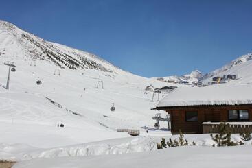 هتل Garni Kristall