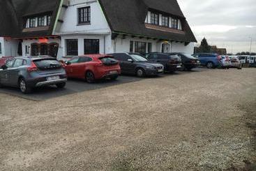 בית מלון כפרי La Chaumiere