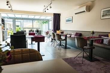 تختخواب و صبحانه Abalona Hotel & Apartments