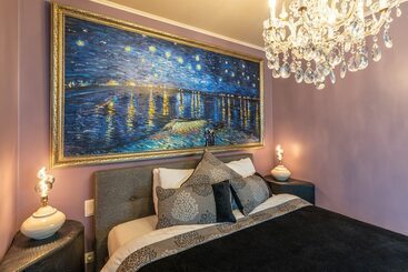 تختخواب و صبحانه Art Of Dreams Deluxe 4 Stars