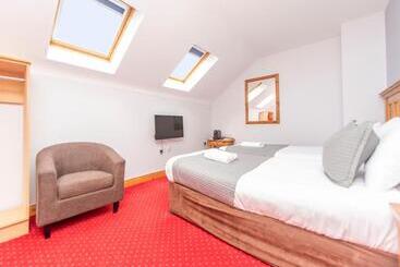 تختخواب و صبحانه Dingle Marina Lodge
