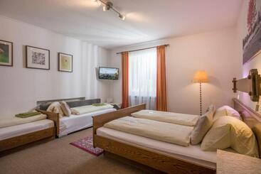 تختخواب و صبحانه Gästehaus Greger