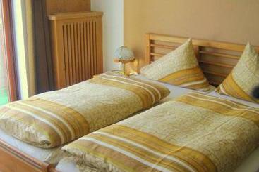 Bed and Breakfast Gästehaus Schneeberger