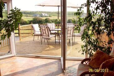 تختخواب و صبحانه O Connor S Accommodation