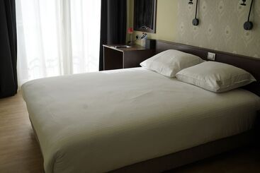 Corner House By Wp Hotels
