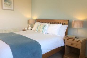 Cornerstones B&b