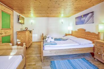 هتل Gasthaus Auwirt