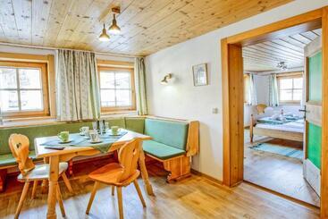 هتل Gasthaus Auwirt