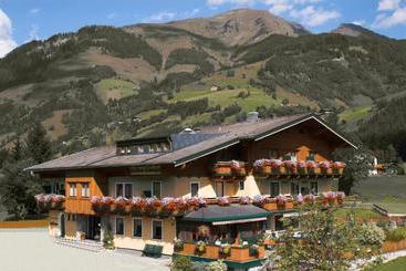 هتل Landhaus Montana
