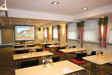 Schlosshotel Lacknerhof