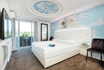 مُتل 24 Checkin Velden   Moderne Zimmer Im Zentrum