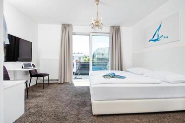 مُتل 24 Checkin Velden Moderne Zimmer Im Zentrum