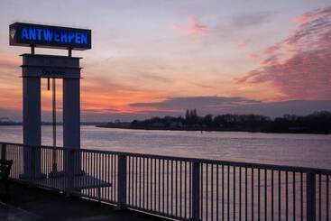 Antwerp For Two B&b