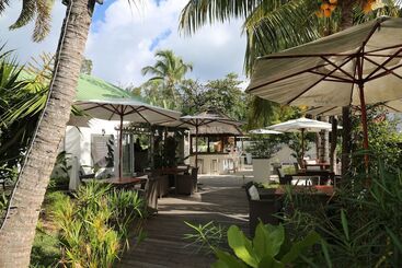 تختخواب و صبحانه Esprit Libre Restaurant And Guest House