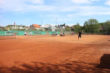 هتل Centercourt