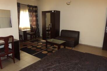 هتل Dreamland Suites