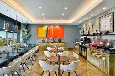 酒店 Hilton Tangier City Center