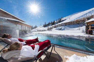 هتل Mountain Resort Feuerberg