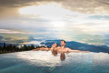 هتل Mountain Resort Feuerberg