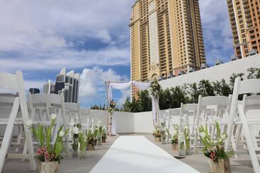 هتل Residence Inn Miami Sunny Isles Beach