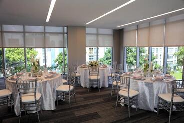 هتل Residence Inn Miami Sunny Isles Beach