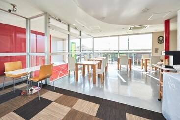 هتل Select Inn Sano Ekimae