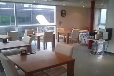 هتل Select Inn Sano Ekimae