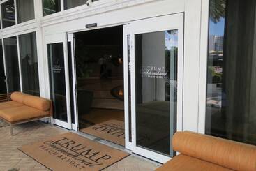 هتل Private Ocean Condos At Trump Sunny Isles